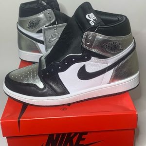 Womens Air Jordan retro 1
